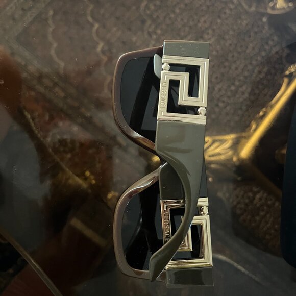 VERSAVE Chocolate Brown Greca Sunglasses - Picture 4 of 6